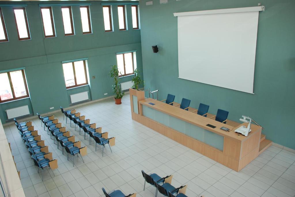 Osrodek Innowacja Zabrze Esterno foto